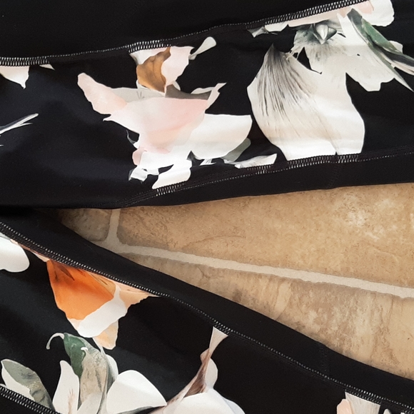 Athleta Leggings - Picture 2 of 6